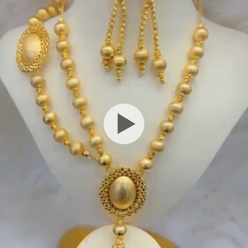 Elegant Italian Gold Plated Jewelry Set